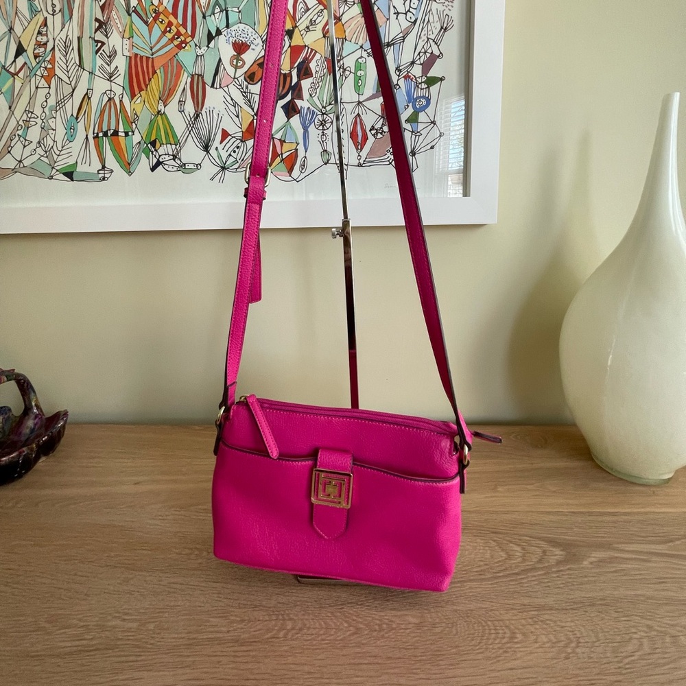 LIZ CLAIBORNE BARBIE PINK CROSSBODY Hot Pink Goldtone Hardware Vegan Leather - Picture 8 of 14